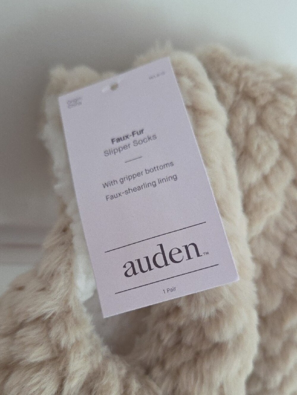 Auden Plush Faux-Fur Women's Slippers - Taupe and White..NWT size M/L - Picture 2 of 6